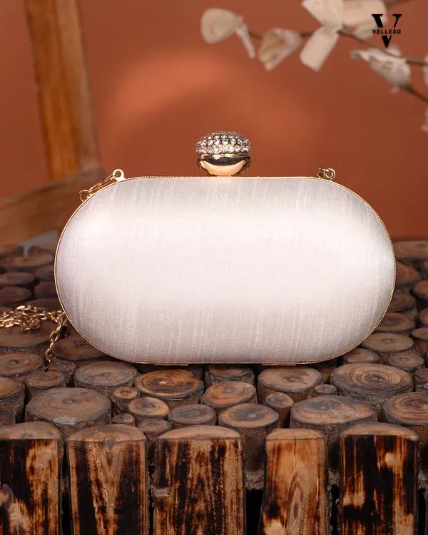 Noor_Élan_Embroidered_Clutch